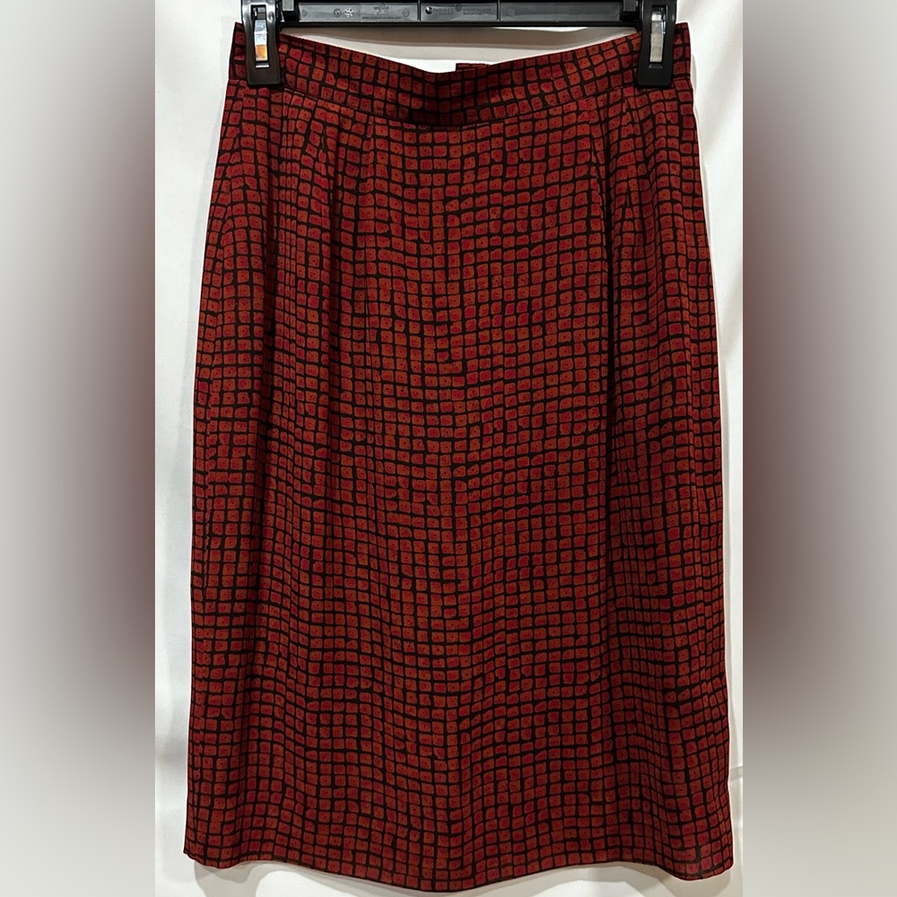 Amanda Smith Red and Black Abstract Square Print Skirt. Pencil Skirt.